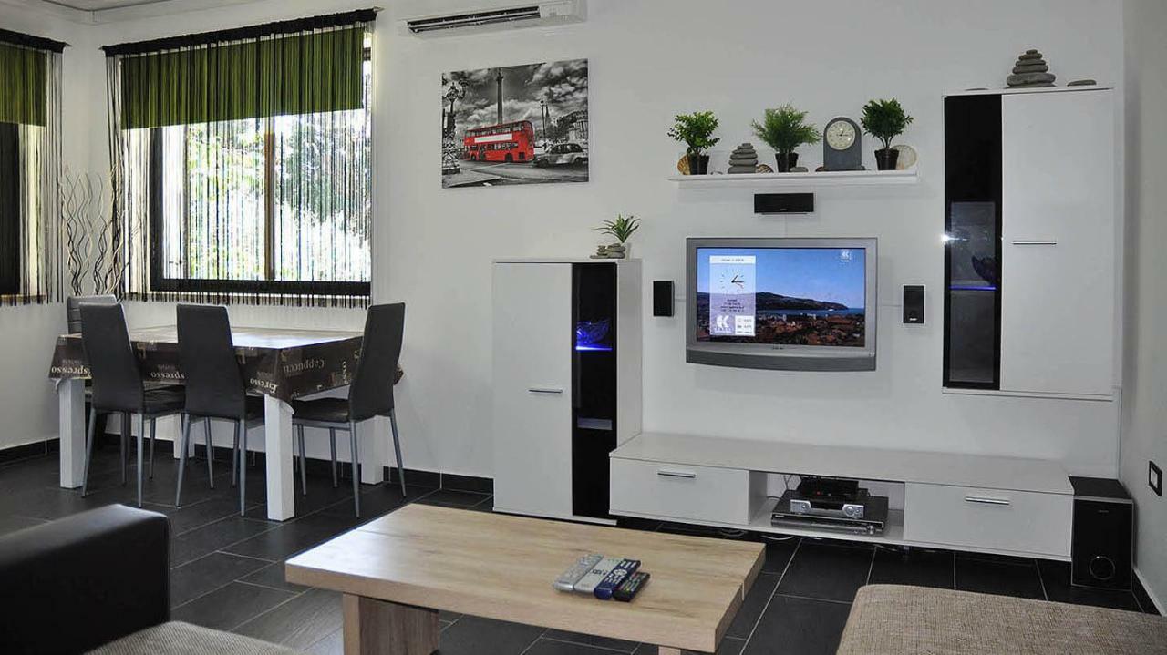 Apartma Auriga *